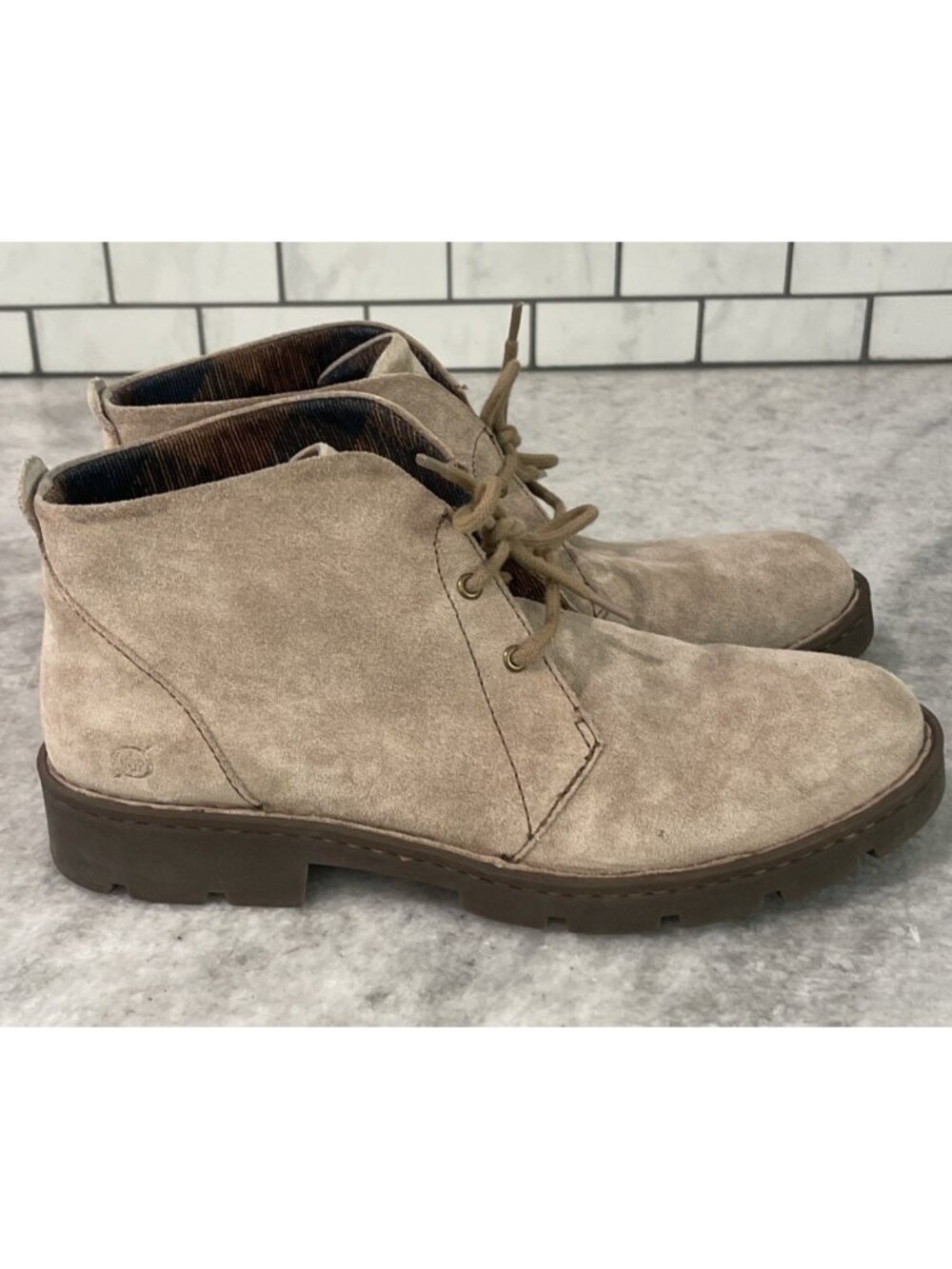 Born Bannie Boots Womens 8.5 Tan Taupe Suede Leather Chukka Ankle Bootie Hiking